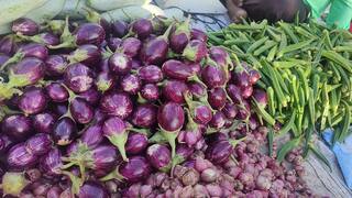 காய்கறிகள் வரத்து அதிகரித்ததால் விலை குறைந்தது... தஞ்சை மக்கள் மகிழ்ச்சி