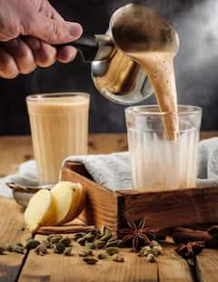 Bad Food Combinations: चाय के साथ कभी न खाएं ये फूड आइटम्स