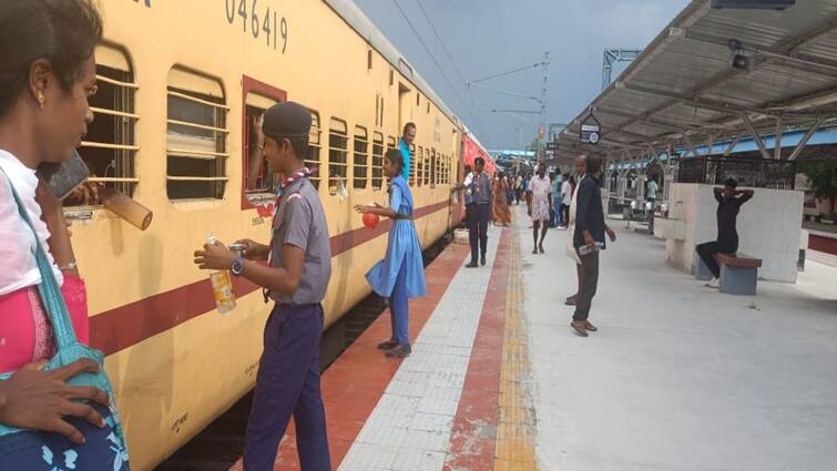 Southern Railway Arrangements to provide drinking water in trains to cope with the summer heat - TNN Southern Railway: கோடை வெப்பத்தை சமாளிக்க ரயில்களில் குடிநீர் வழங்க ஏற்பாடு