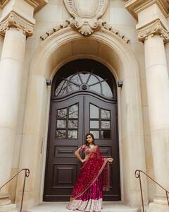 Sivaangi Krishnakumar : ஜெர்மனியின் செந்தேன் மலரே.. லெஹங்காவில் அசத்தும் ஷிவாங்கி!