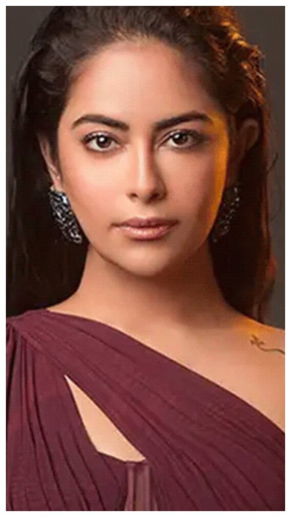 बालिका वधु की आनंदी हुईं ट्रोल,यूजर्स बोले- सर्जरी करवाई