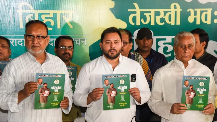 Tejashwi Yadav RJD Manifesto for Bihar Promises Rs 1 Lakh Annually to Poor Sisters Lok Sabha Elections OPS, Rs 1 Lakh To Poor Women, Free Electricity: Tejashwi's Poll Pitch At RJD's 'Parivartan Patra'