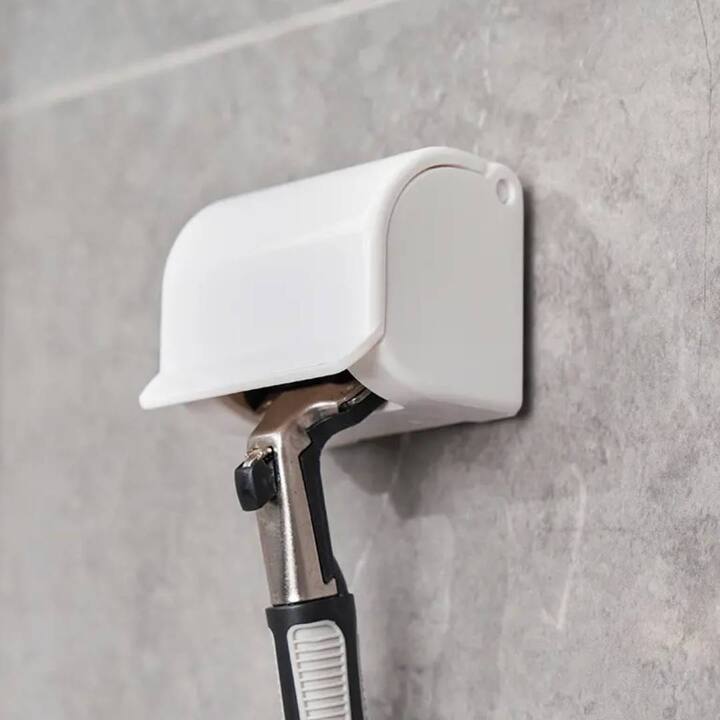 ਅਮਰੀਕਨ ਅਕੈਡਮੀ ਆਫ ਡਰਮਾਟੋਲੋਜੀ ਮੁਤਾਬਕ ਸ਼ੇਵ ਕਰਨ ਤੋਂ ਬਾਅਦ ਰੇਜ਼ਰ ਨੂੰ ਚੰਗੀ ਤਰ੍ਹਾਂ ਧੋ ਕੇ ਸੁਕਾ ਲਓ। ਤੁਸੀਂ ਇਸ ਨੂੰ ਕਿਸੇ ਵੀ ਤਰੀਕੇ ਨਾਲ ਸੁੱਕ ਸਕਦੇ ਹੋ। ਤੁਸੀਂ ਇਸ ਨੂੰ ਧੁੱਪ ਵਿਚ ਛੱਡ ਸਕਦੇ ਹੋ ਜਾਂ ਡ੍ਰਾਇਰ ਨਾਲ ਸੁਕਾ ਸਕਦੇ ਹੋ। ਅਕੈਡਮੀ ਮੁਤਾਬਕ ਇਕ ਰੇਜ਼ਰ ਨਾਲ ਚਾਰ-ਪੰਜ ਵਾਰ ਤੋਂ ਜ਼ਿਆਦਾ ਸ਼ੇਵ ਨਾ ਕਰੋ।