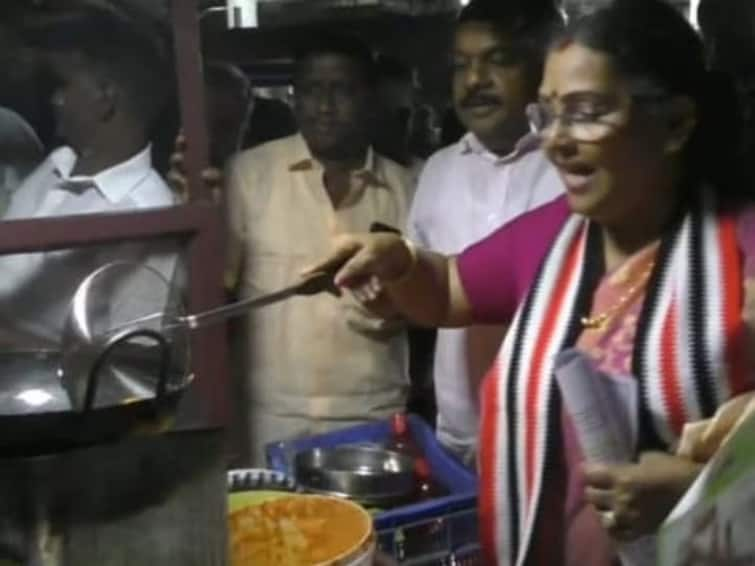 Lok Sabha Election 2024 Karur AIADMK candidate Thangavelu supporting Fathima babu campaign - TNN கரூரில் பஜ்ஜி சுட்டுக்கொடுத்து இரட்டை இலைக்கு வாக்கு சேகரித்த பாத்திமா பாபு