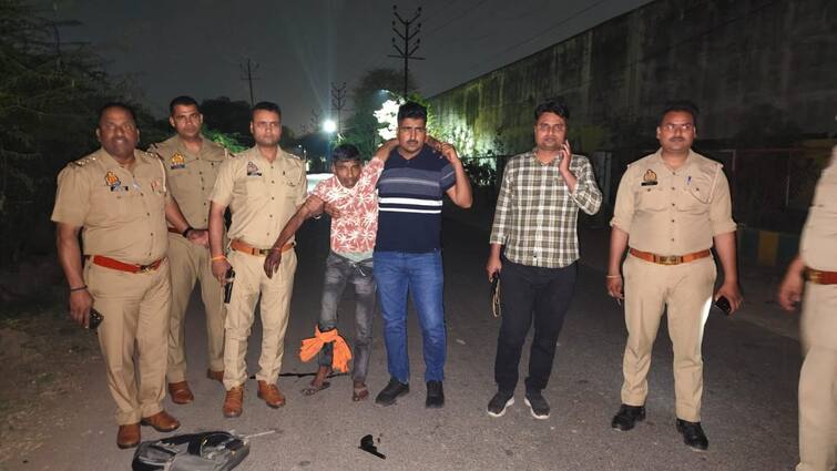 Agra police encounter main accused in murder chemical businessman injured criminal  reward of 25,000 ann Agra Encounter: केमिकल व्यापारी की हत्या का मुख्य आरोपी मुठभेड़ में घायल, 25 हजार का था इनामी