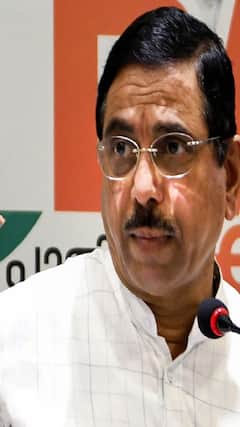 'INDIA गठबंधन में सब दल मिलकर भी बहुमत के नजदीक नहीं आ सकते'- केंद्रीय मंत्री प्रह्लाद जोशी | shorts