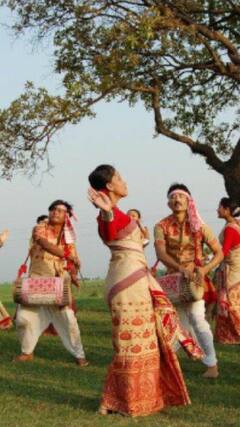 Assam के डिब्रूगढ़ में मनाया गया बिहू उत्सव | abpnewsshorts