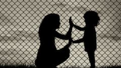 यदि जेल में बंद हो मां तो उसके साथ रह सकता है कितनी उम्र का बच्चा और कौन करता है बच्चे की देखभाल?