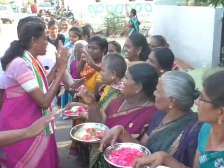 ஜோதிமணிக்கு ஆதரவாக சமூக வலைதள பிரச்சாரம் - சமூக ஆர்வலர்கள் வைத்த குற்றச்சாட்டு