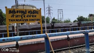 பயண சீட்டு எங்கே எடுப்பது... தஞ்சைக்கு வரும் பயணிகளுக்கு ஏற்படும் குழப்பம்: அறிவிப்பு பலகை வைப்பார்களா?