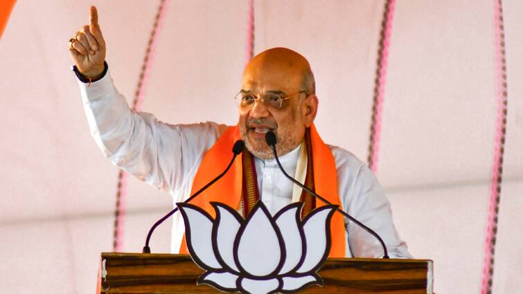 Amit Shah Fumes At Cong For Turning Down Ram Temple Invite, Says It Sat On Article 370 To 'Safeguard Vote Bank' Amit Shah Fumes At Cong For Turning Down Ram Temple Invite, Says It Sat On Article 370 To 'Safeguard Vote Bank'