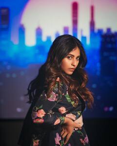 Anjali: తెలుగు బ్యూటీ స్టన్నింగ్ ఫోజులు- చూపులతోనే మత్తెక్కిస్తున్న అంజలి