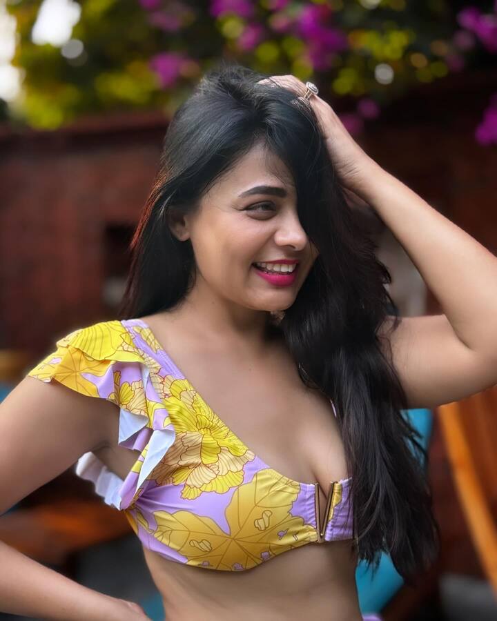 फोटो शेअर करत प्रार्थनाने