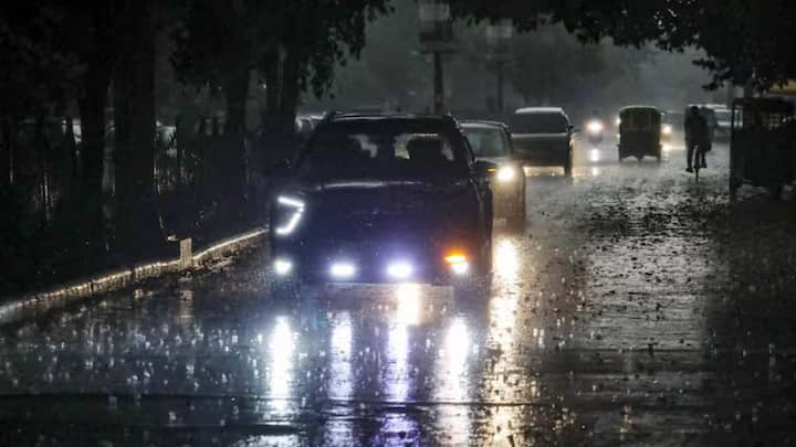 According to Skymet Weather, there is a possibility of light to moderate rain and snowfall in the Western Himalayas, parts of Sikkim and Arunachal Pradesh in the next 24 hours.  Light to moderate rain may occur in parts of Vidarbha and Madhya Pradesh.