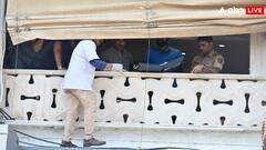 Salman Khan Firing Images: सलमान खान के घर पर गोलीबारी, संदिग्ध CCTV कैमरे में कैद, देखें घटनास्थल की ताजा तस्वीरें