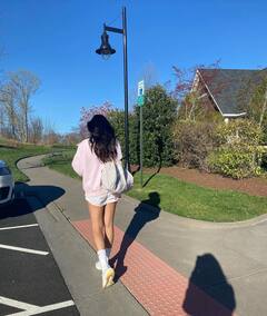 Sonal Chauhan PHOTO: સોનલ ચૌહાણે અમેરિકામાં બતાવી કિલર સ્ટાઈલ, તસવીરો વાયરલ