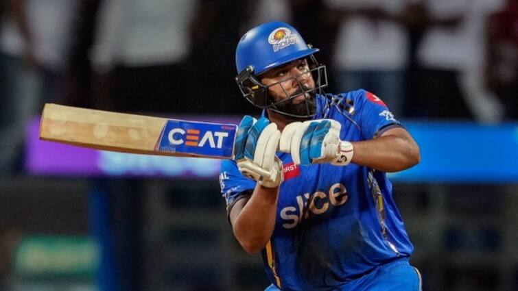 rohit sharma becomes first ever indian and asian batsman to hit 500 sixes in t20 cricket MI vs CSK: 'हिटमैन' के बल्ले से निकला 500वां छक्का, वाटसन-डी विलियर्स जैसे दिग्गज रोहित से बहुत पीछे