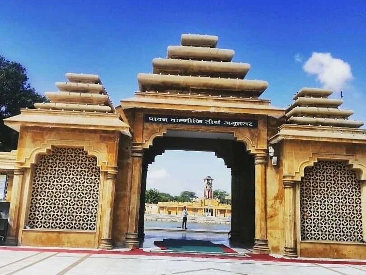 Travel : रामनवमीला गर्दीमुळे अयोध्येला जाता येत नसेल, तर 'या' अद्भूत श्रीराम मंदिरांना भेट द्या, कमी बजेटमध्ये करा यात्रा 