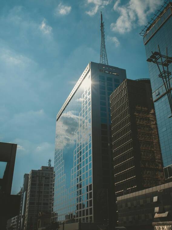 यहां बॉस ने दिया 83 करोड़ का बोनस!