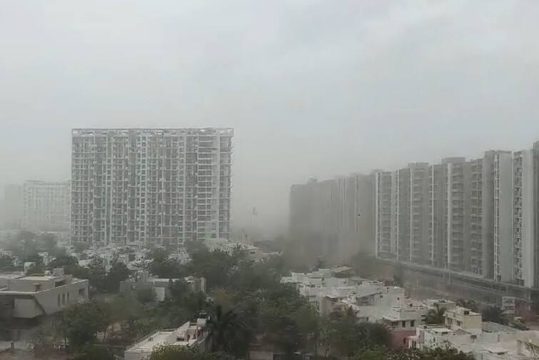 Rain with heavy wind in many areas of Ahmedabad Unseasonal Rain: અમદાવાદના વાતાવરણમાં પલટો, ભર ઉનાળે ભારે પવન સાથે અનેક વિસ્તારમાં વરસાદ શરુ