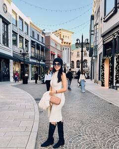 Neha Shetty : నేహా శెట్టి సండే లుక్స్ చుశారా? సన్​గ్లాసెస్​తో ఎంత అందంగా ఉందో