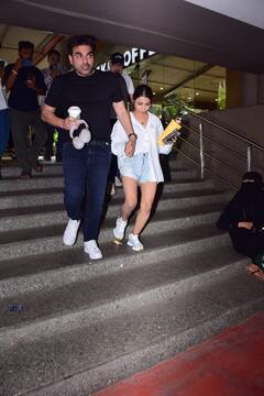 Salman Khan House Firing: सलमान के घर के बाहर फायरिंग के बाद पहुंचा पूरा खान परिवार, राज ठाकरे भी हाल जानने पहुंचे