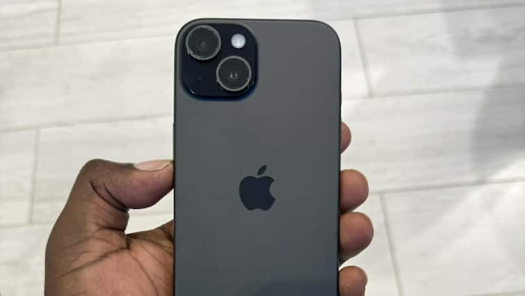 Flipkart offering Rs 50000 discount on iPhone 15 How you can get this Offer iPhone 15 Offers: আইফোন ১৫- র দামে পেতে পারেন ৫০ হাজার টাকা ছাড় ! সুযোগ দিচ্ছে ফ্লিপকার্ট, কীভাবে পাবেন ?