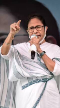 पश्चिम बंगाल की मुख्यमंत्री Mamata Banerjee ने पद यात्रा निकाली | abpnewsshorts