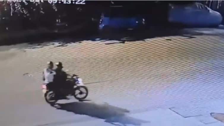 Video Of People Who Fired At Salman Khan Galaxy Apartment Out Salman Khan Galaxy Apartment Shooting: Video Of Motorcyclist Gunmen From Outside Actor's Residence Out