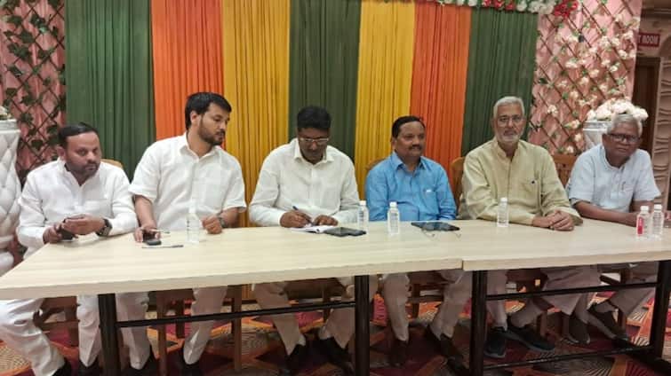 BSP Announced Name Ather Jamal Lari Varanasi Seat Candidate Against PM Modi Lok Sabha Elections 2024 Lok Sabha Elections 2024: पीएम मोदी के खिलाफ बसपा ने उतारा मुस्लिम प्रत्याशी, वाराणसी से अतहर जमाल लारी को टिकट