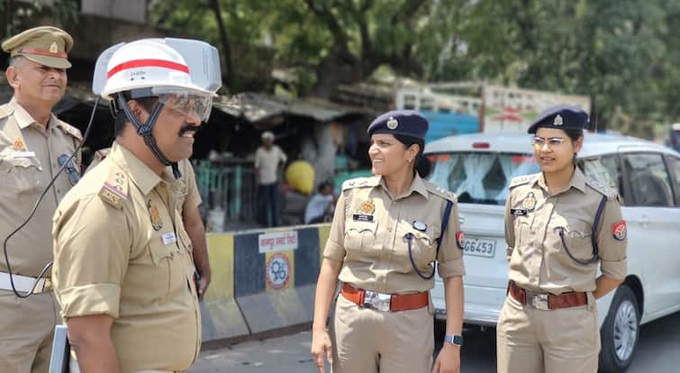 Kanpur Traffic Police Air Cooling Cap Distribute Relief from scorching heat trial started ann UP News: कानपुर में ट्रैफिक पुलिस कर्मियों को मिली AC कैप, तपती गर्मी से मिलेगी राहत, ट्रायल हुआ शुरू