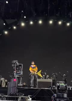AP Dhillon Breaks His Guitar On Coachella Stage, Netizens Ask 'Ban Gaya Cool?'