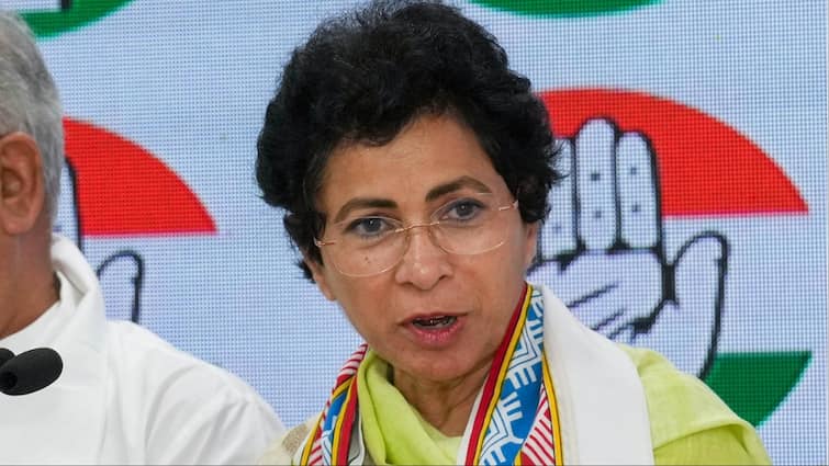 Haryana Lok Sabha Election 2024 Kumari Selja raised questions on BJP manifesto Lok Sabha Election 2024: कुमारी शैलजा ने बीजेपी के घोषणापत्र पर खड़े किए सवाल, कहा- ‘बाजीगरी और गारंटियों की...’