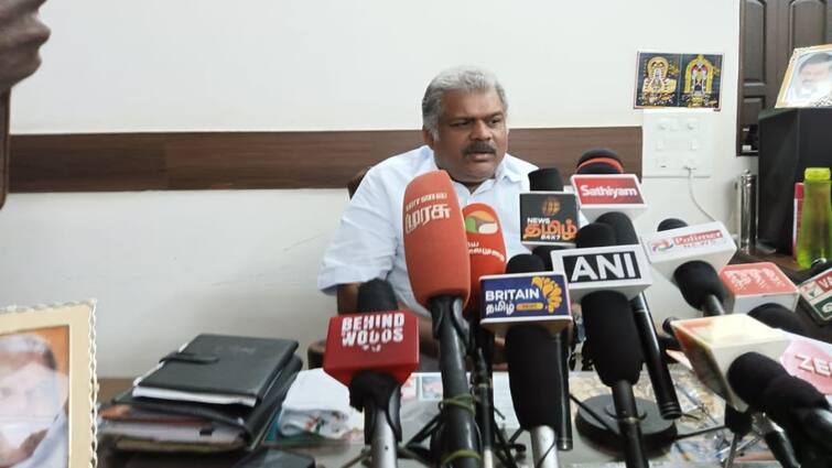 GK Vasan came to Thanjavur to campaign in support of the Thanjavur parliamentary constituency BJP candidate Karupu.M.Murugananda - TNN மக்கள் மனதிலே ஆழமாக திமுகவினுடைய தவறுகள் பதிந்து இருக்கிறது - ஜி.கே.வாசன்