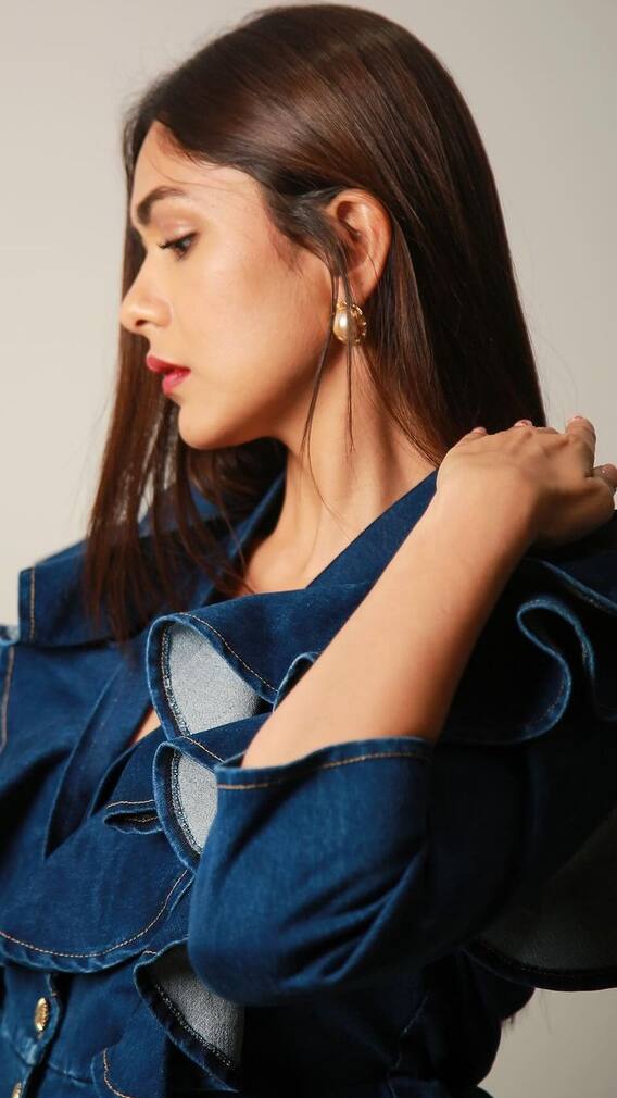 कभी ट्रेन से कूदकर जान देने वाली थी ये हसीना, अब चलता है सिक्का