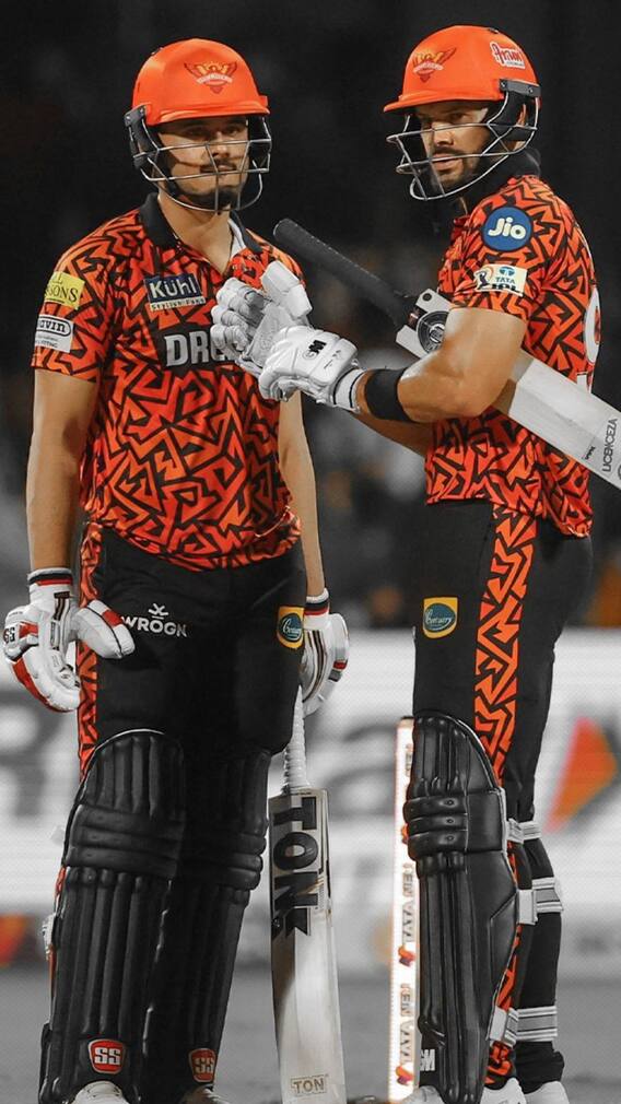 చిన్నస్వామిలో ఊచకోత కోసిన సన్‌రైజర్స్ - ఎన్ని రికార్డులు బద్దలయ్యాయి?