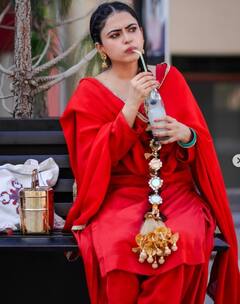 Simi Chahal: ਸਿੰਮੀ ਚਾਹਲ ਦੀ ਕਿਊਟਨੇਸ ਨੇ ਖਿੱਚਿਆ ਧਿਆਨ, 'ਲਾਲ ਪਰੀ' ਬਣ ਇੱਧਰ-ਉੱਧਰ ਘੁੰਮਦੀ ਆਈ ਨਜ਼ਰ