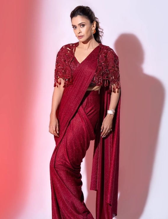 મરૂન સાડીમાં ઋષિતા ભટ્ટનું સેક્સી વિથ હૉટ્ટી ફોટોશૂટ વાયરલ