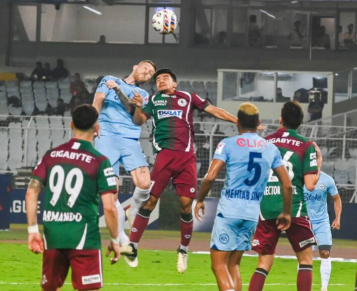 ম্যাচের একেবারে শেষ মুহূর্তে, ৮৯ মিনিটে ব্যবধান কমান লালিয়ানজুয়ালা ছাংতে। ৯০ মিনিটে ব্রেন্ডন হামিল লাল কার্ড দেখে বেরিয়ে যান।