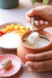 Curd: ਦਹੀਂ 'ਚ ਖੰਡ ਪਾਈਏ ਜਾਂ ਫਿਰ ਨਮਕ? ਕੀ ਪਾ ਕੇ ਖਾਣਾ ਫਾਇਦੇਮੰਦ