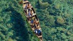 इस झील का पानी है क्रिस्टल की तरह साफ, पूरा गांव नहीं करता प्लास्टिक का यूज