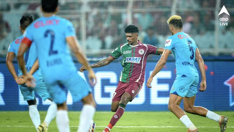 ISL Mohun Bagan Super Giant vs Mumbai City FC MBSG beats MCFC as Liston Colaco Jason Cummings score for green and maroon Mohun Bagan Super Giant: ঘরের মাঠে মুম্বইকে ২-১ গোলে হারিয়ে লিগশিল্ড জিতল মোহনবাগান, নতুন বছরে উপহার সমর্থকদের