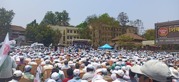 राजू शेट्टी यांनी आज विराट शक्तीप्रदर्शन करत उमेदवारी अर्ज दाखल केला.