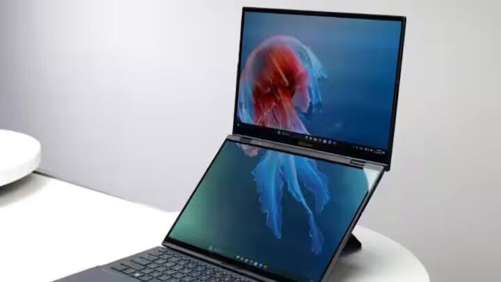 તેમાં HDMI પોર્ટ, 3.5mm ઓડિયો જેક, USB A 3.2 અને 2 Thunderbolt, Harman Kardon દ્વારા કસ્ટમ સ્પીકર્સ, ડિટેચેબલ કીબોર્ડ, ટચસ્ક્રીન ફીચર, ડ્યુઅલ સ્ક્રીન ડેસ્કટોપ અને પ્રેઝન્ટેશન જેવી ઘણી વિશેષ સુવિધાઓ છે.