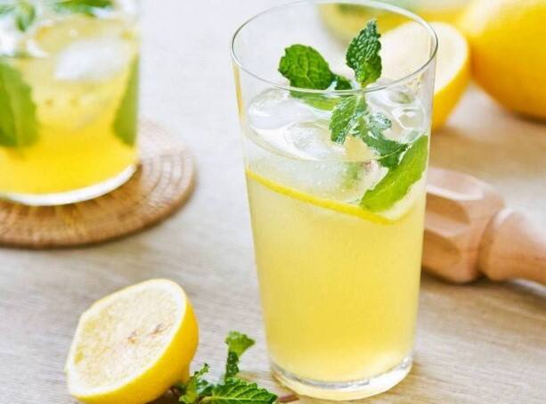 coconut water vs lemon water in Summer   ઉનાળાની કાળઝાળ ગરમીમાં નાળિયેર પાણી કે લીંબુ પાણી શું છે વધારે સારુ ? 