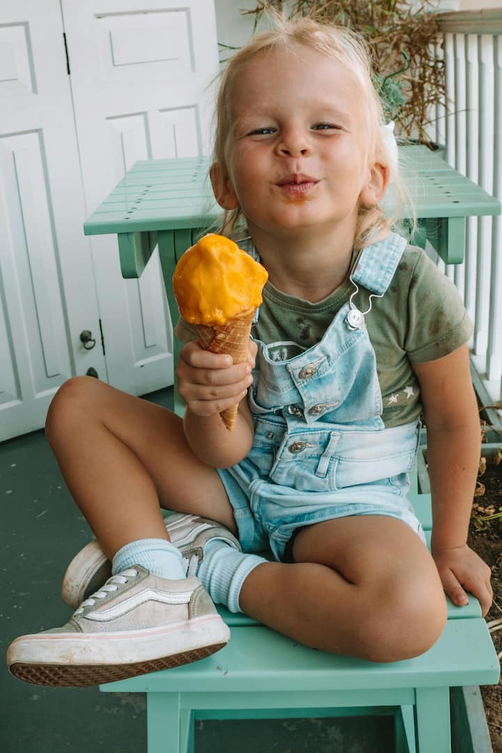 Children should be gradually exposed to foods that can cause allergies (Photo credit: pexels)