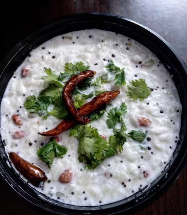 வயிற்றிற்கு புத்துணர்ச்சி அளிக்கும் தயிர் சாதம்.