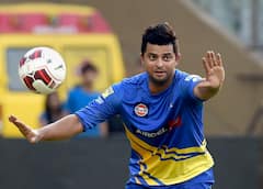 IPL Records : ஐபிஎல் வரலாற்றில் அதிக கேட்சுகளை பிடித்த முதல் 7 வீரர்கள்!