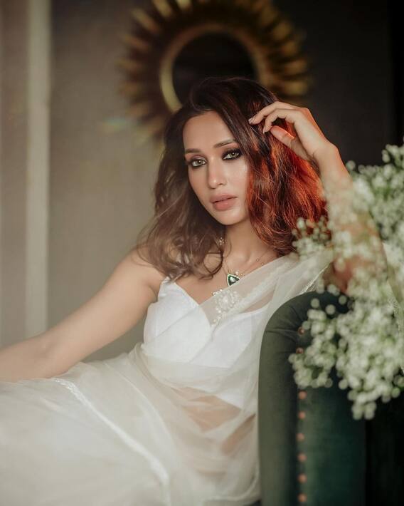 মিমিকে নিয়ে এই তথ্যগুলি জানেন কি?