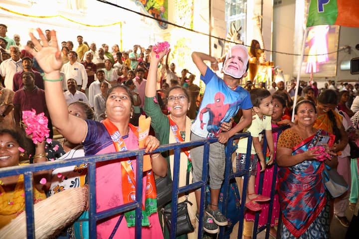 The people showed BJP flags and the party's symbol, the Lotus. (Credit: X/@JPNadda)